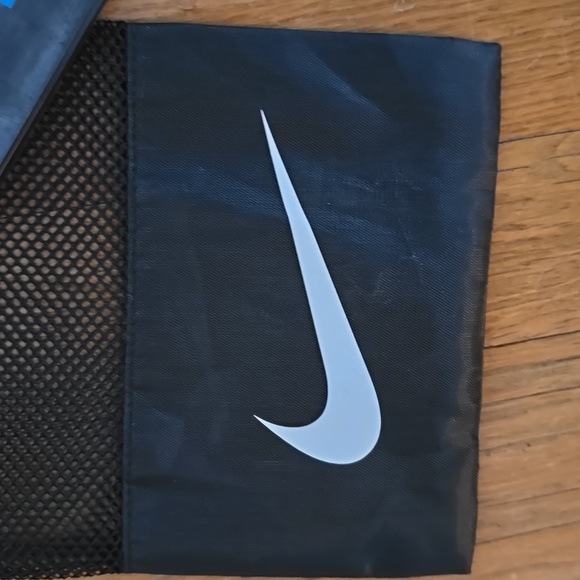 NIKE BRAND LOOP MINI RESISTANCE BANDS, LIGHT, MEDIUM, AND HEAVY - Picture 3 of 9